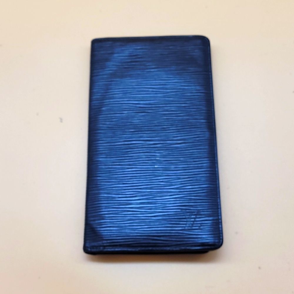 Authentic Louis Vuitton Epi Wallet